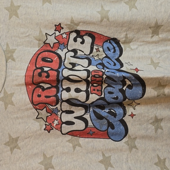 Code Five Red White & Boujee T - XL - Picture 2 of 3